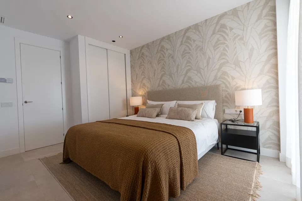 Apartamenty z tarasem w Esteponie — zdjęcie