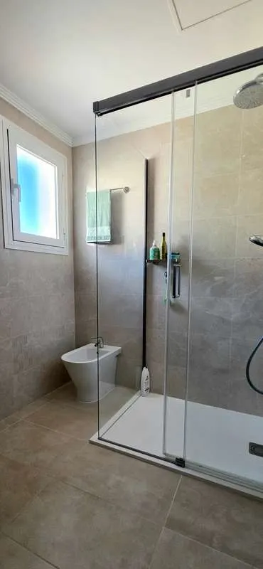 Apartament z tarasem w Benahavis — zdjęcie 13 z 16