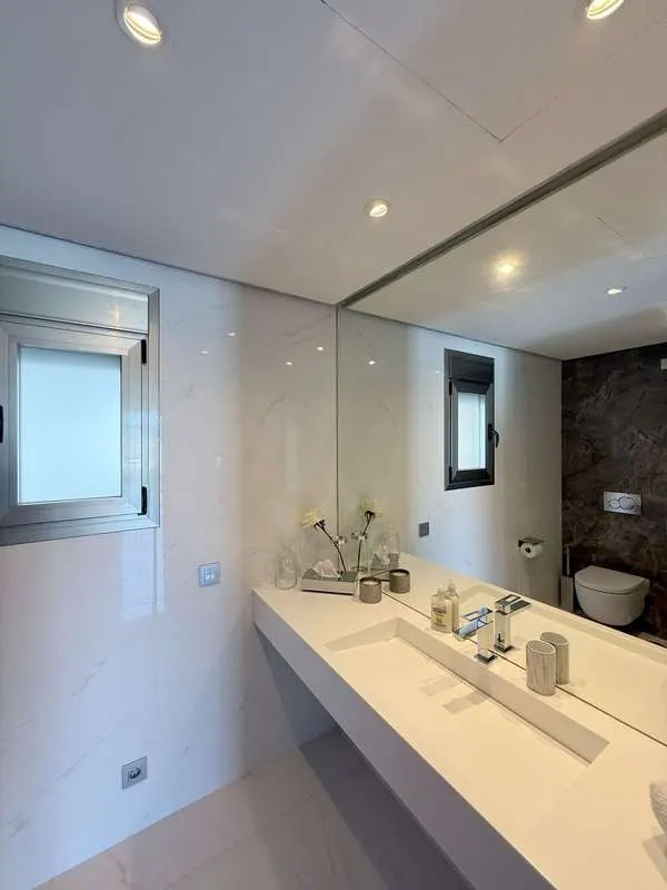 Penthouse z widokiem w Marbelli — zdjęcie