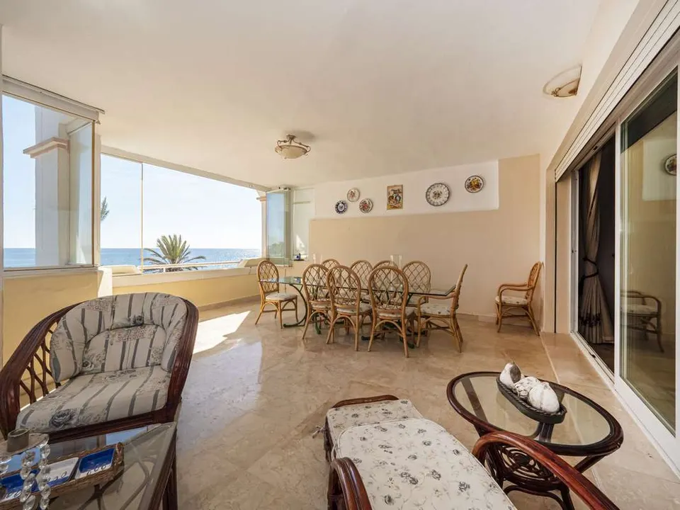 Apartament przy plaży w Marbelli — zdjęcie