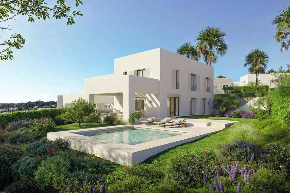 Willa z basenem w Sotogrande — zdjęcie