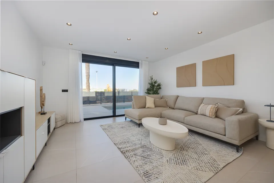 Nowe wille w Torrevieja — zdjęcie 3 z 16