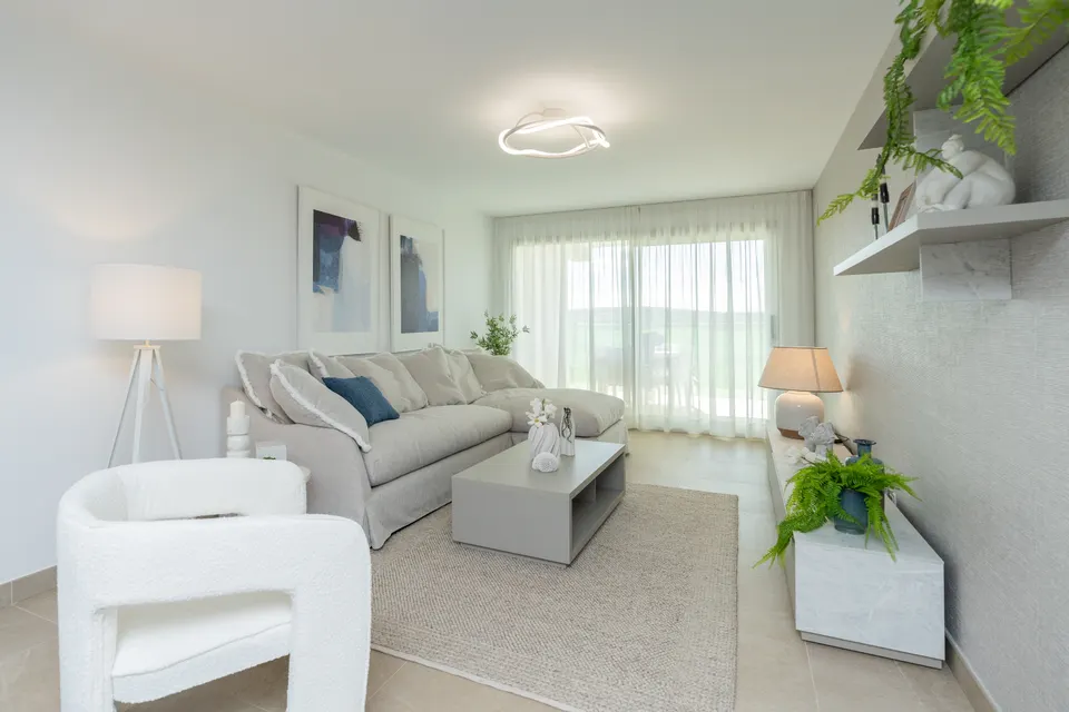 Apartamenty przy polu golfowym w Esteponie — zdjęcie