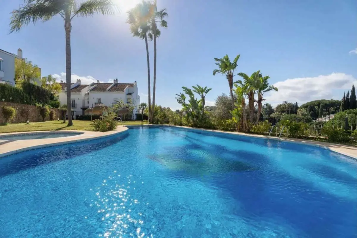 Dom szeregowy blisko plaży w Marbelli — Dom szeregowy, Marbella
