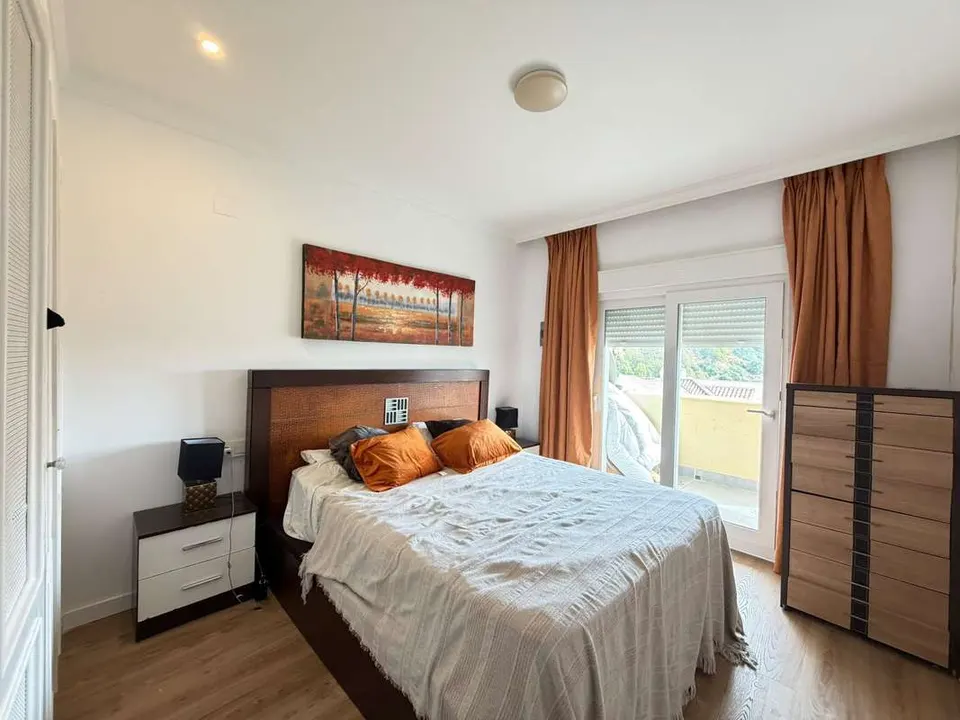 Apartament z widokiem na jezioro w Benahavís — zdjęcie 14 z 16