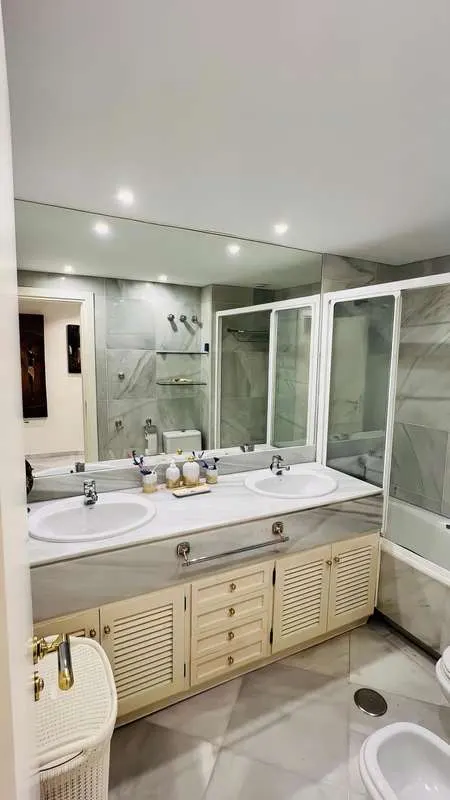 Apartament przy plaży w Marbelli — zdjęcie