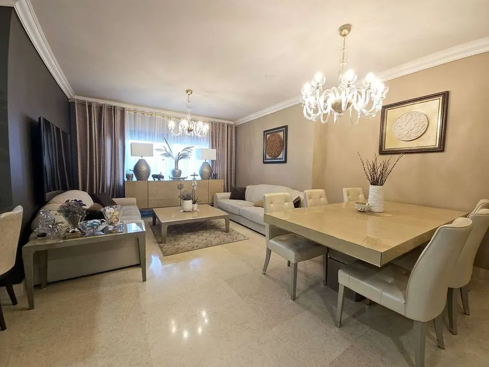 Apartament z 5 sypialniami w Benahavís — zdjęcie