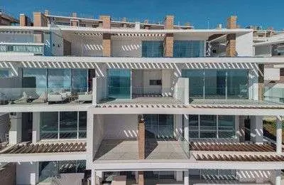 Apartament z widokiem na morze w La Alcaidesa — zdjęcie