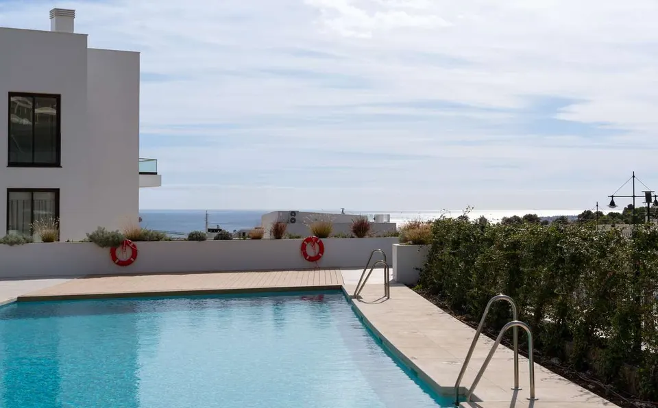 Apartamenty z widokiem na morze w Benalmádena Pueblo — zdjęcie