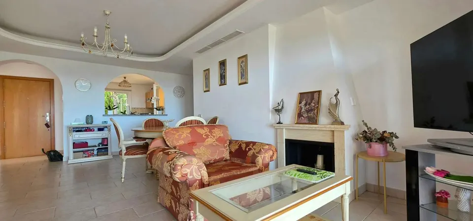 Apartament z tarasem w Benahavis — zdjęcie 6 z 16
