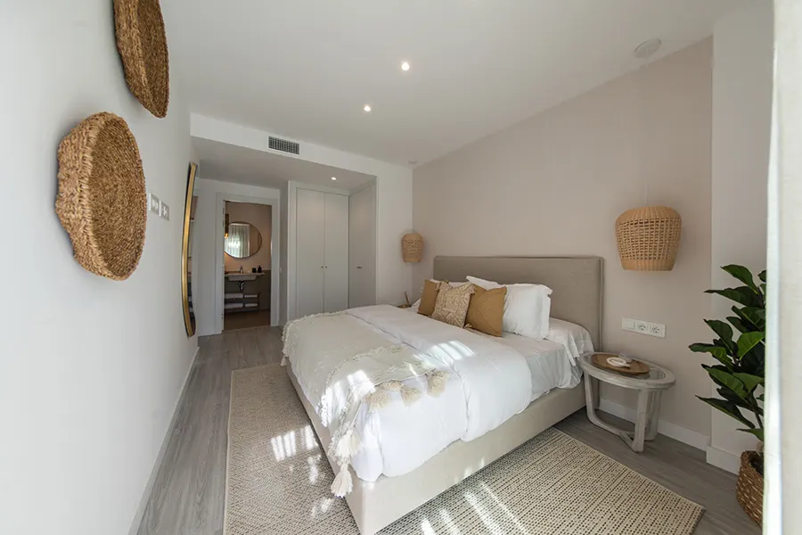 Apartamenty z basenem w Esteponie — zdjęcie