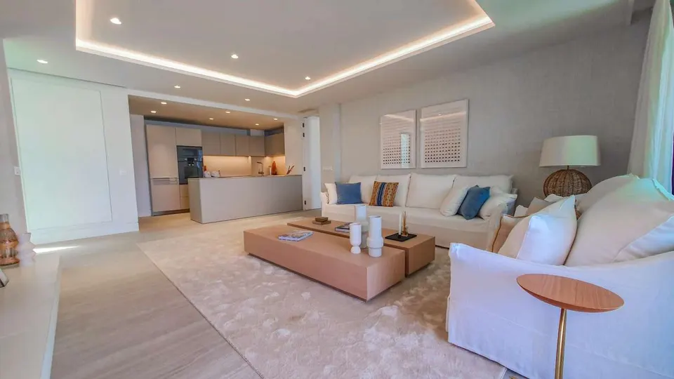 Apartament przy plaży w Esteponie — zdjęcie