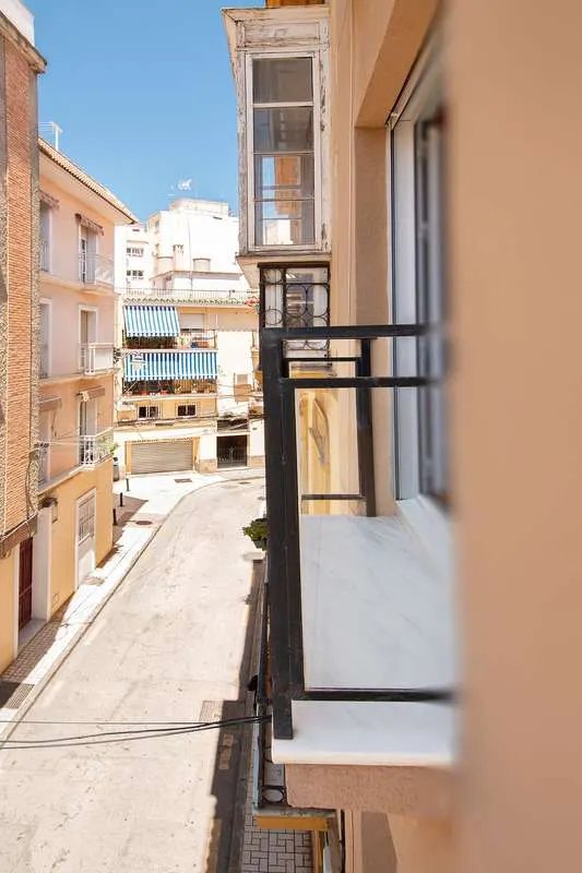 Apartament przy placu w Maladze — zdjęcie 6 z 16
