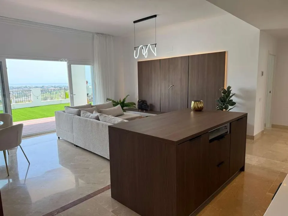 Apartament z widokiem na morze w Benahavís — zdjęcie