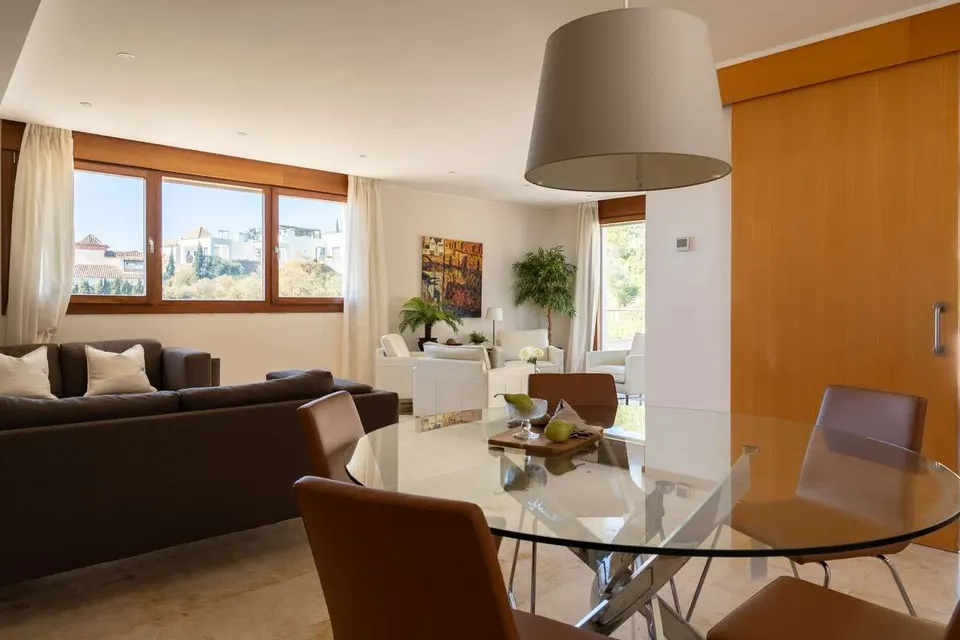 Penthouse z widokiem na morze w Marbelli — zdjęcie