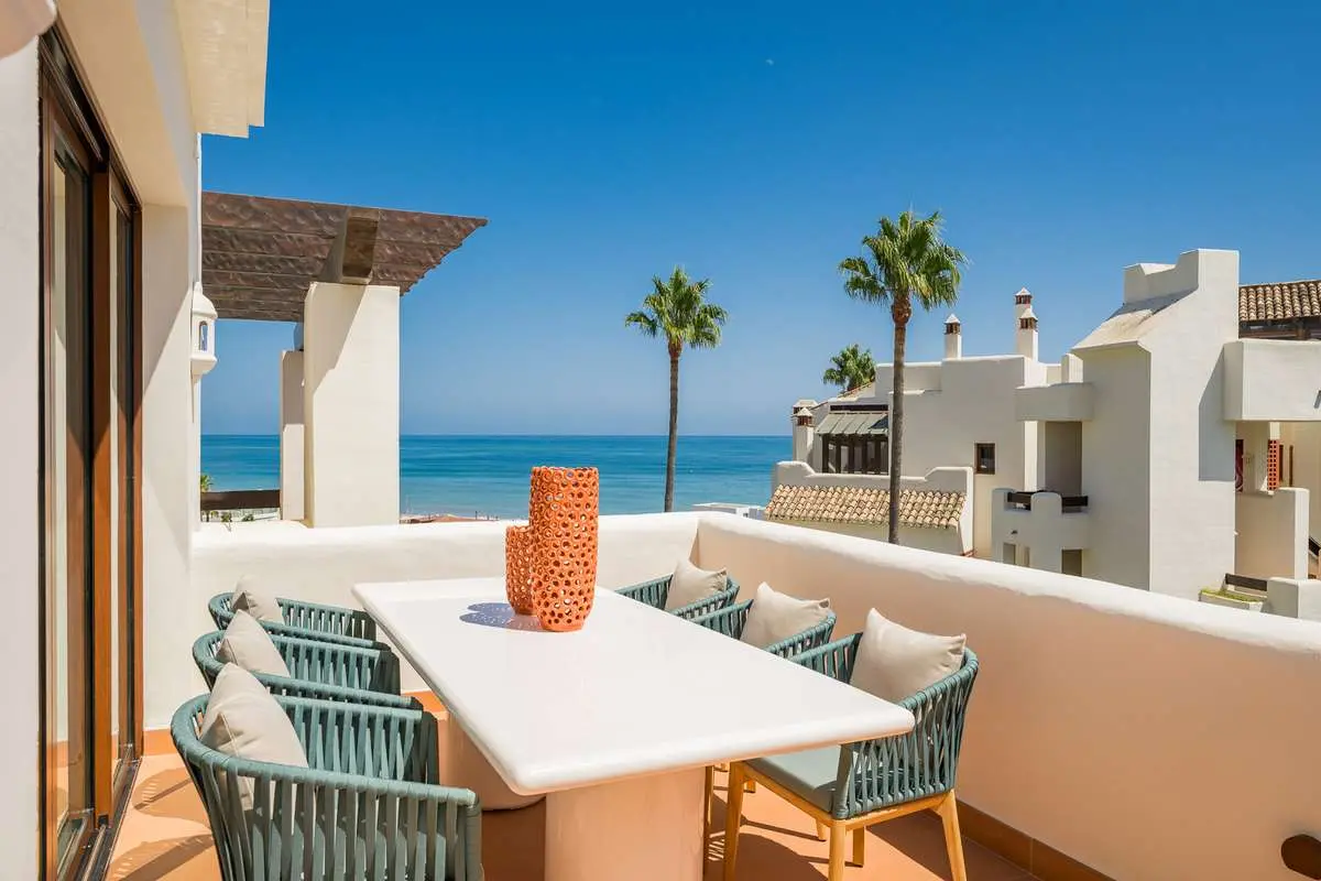Penthouse przy plaży w Esteponie