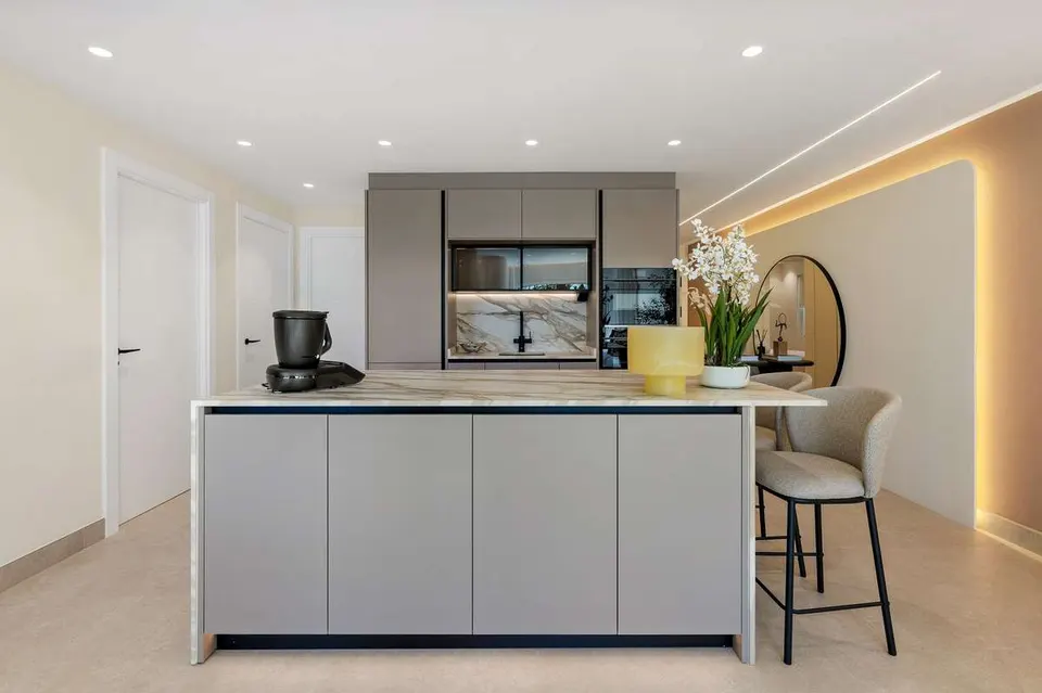 Apartament przy plaży w Esteponie — zdjęcie