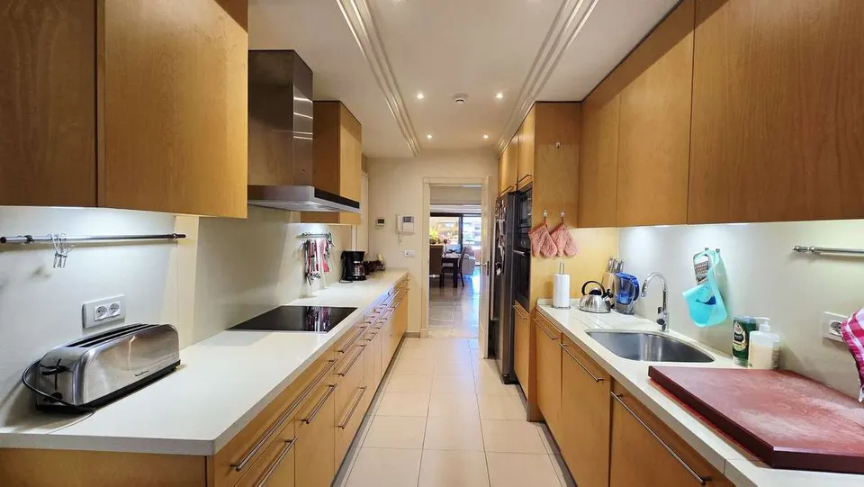 Apartament na plaży w Esteponie — zdjęcie