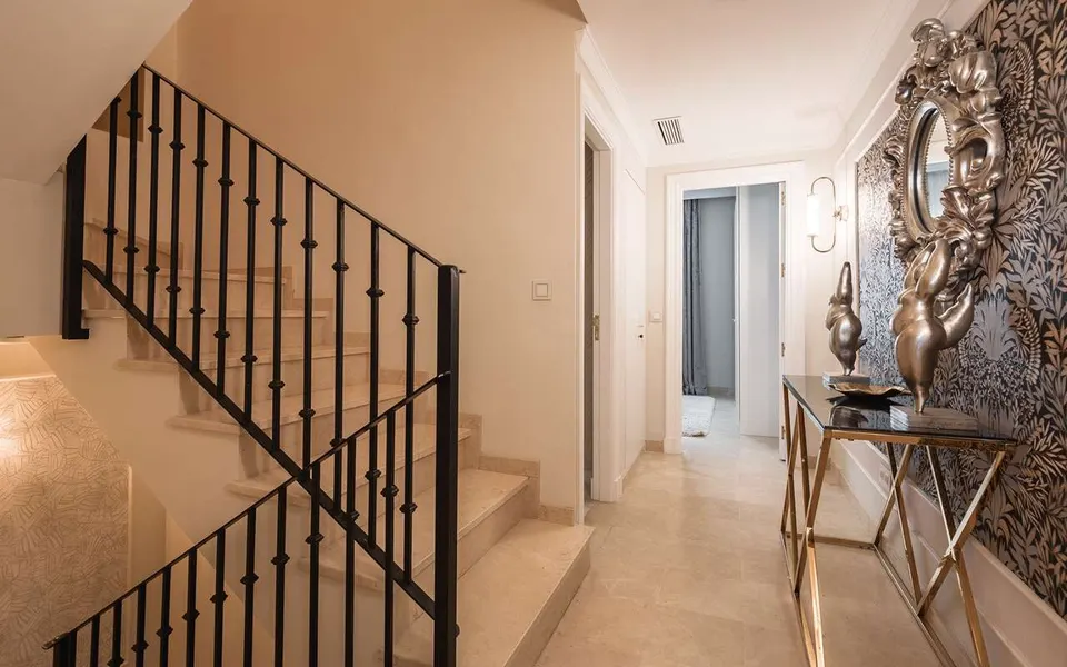 Apartament z tarasem w Marbelli — zdjęcie