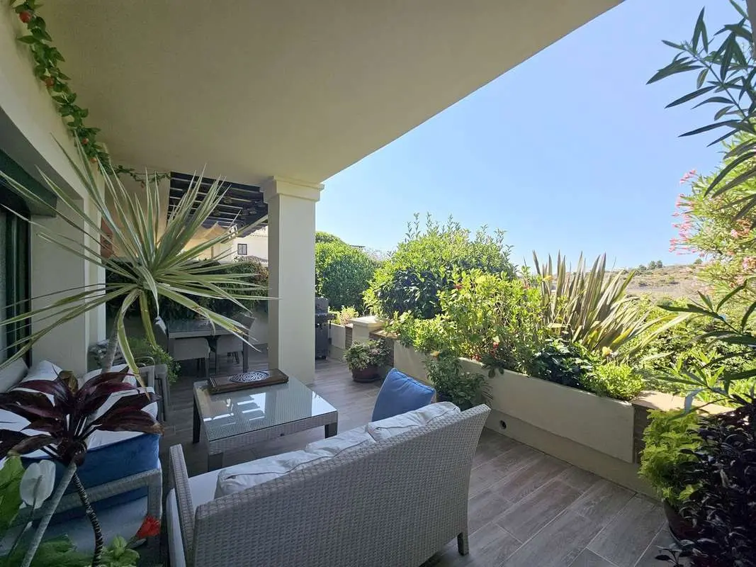 Apartament z 5 sypialniami w Benahavís