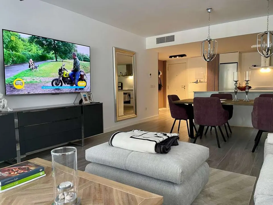 Apartament z basenem w Benahavís — zdjęcie
