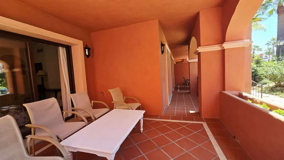 Apartament z tarasem w Marbelli — zdjęcie