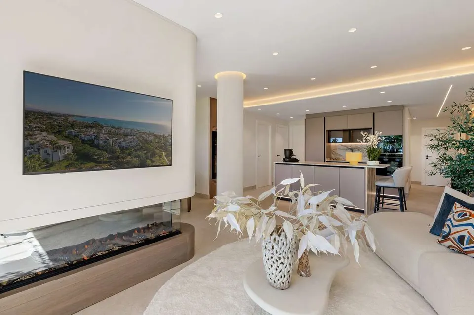 Apartament przy plaży w Esteponie — zdjęcie