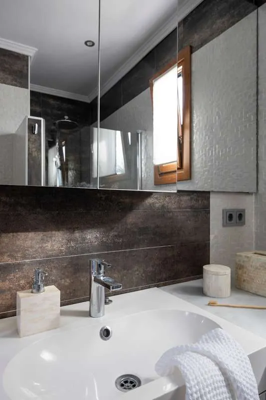 Penthouse z widokiem na marinę w Marbelli — zdjęcie