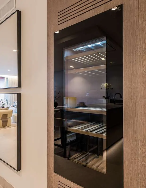Apartament z widokiem na morze w Esteponie — zdjęcie