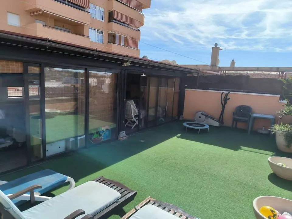 Penthouse z widokiem w Esteponie — zdjęcie