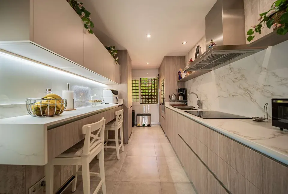 Apartament w kompleksie golfowym w Esteponie — zdjęcie