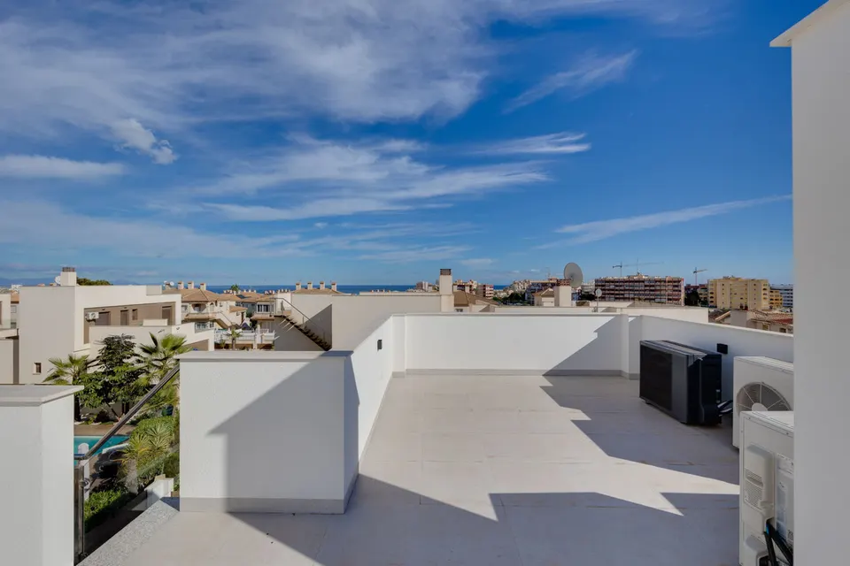 Nowe wille w Torrevieja — zdjęcie 8 z 16