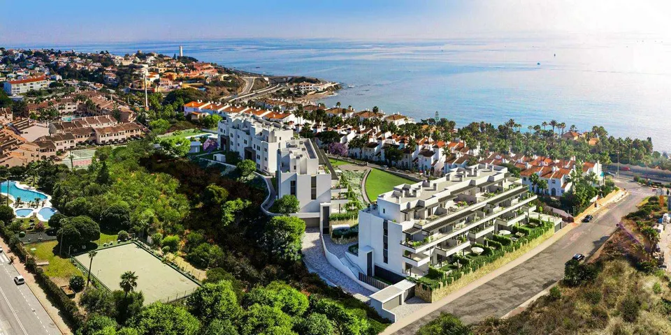 Apartament z prywatnym ogrodem w Mijas — zdjęcie
