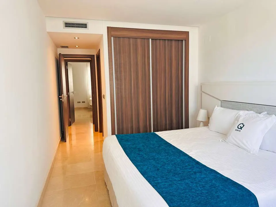 Apartament z tarasem w Marbelli — zdjęcie 11 z 16