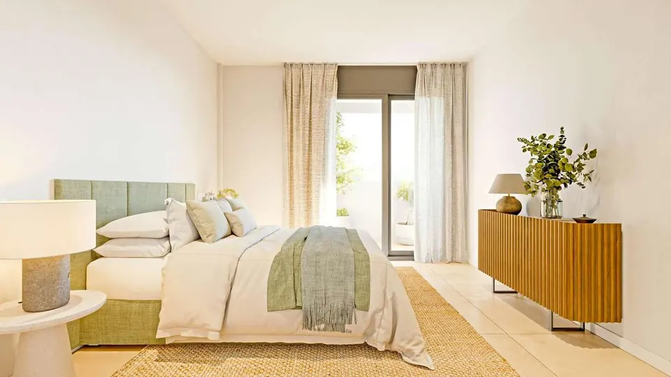 Apartament z ogrodem w Esteponie — zdjęcie