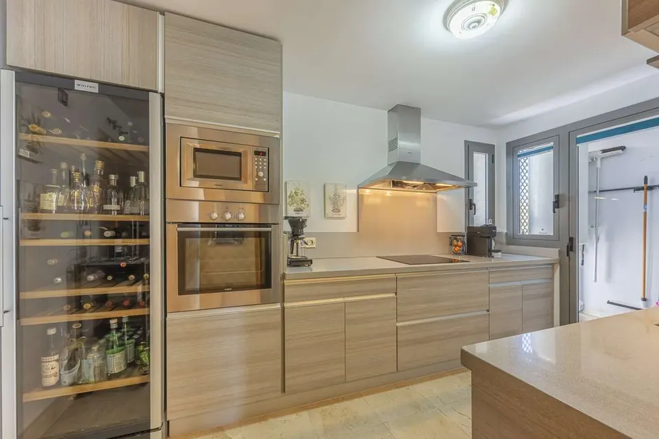 Penthouse z widokiem na morze w Benahavís — zdjęcie