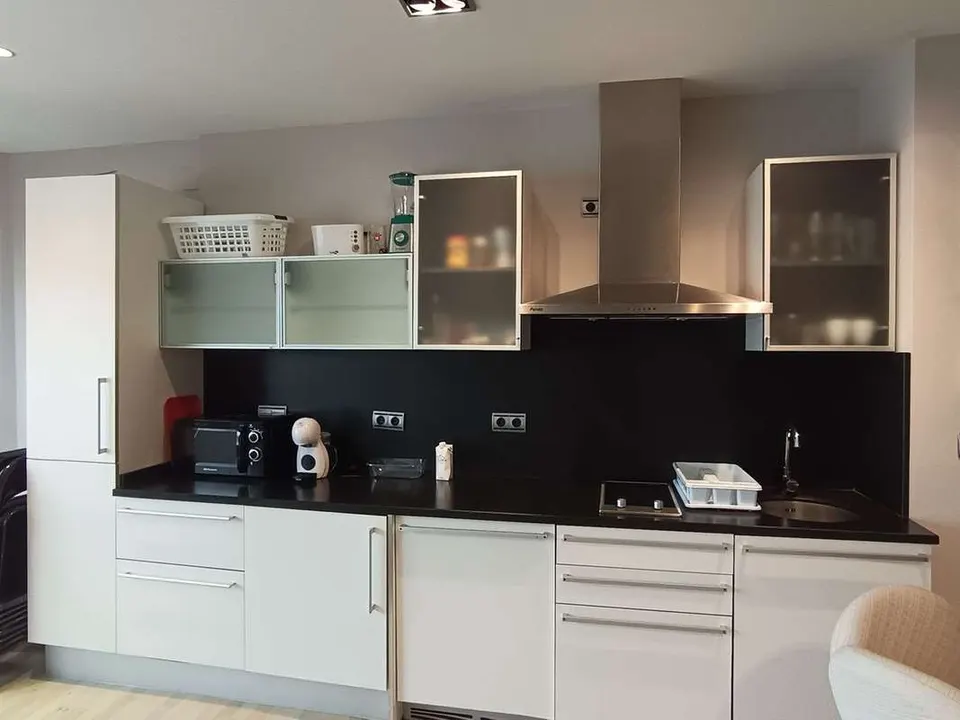 Apartament z widokiem na port w Marbelli — zdjęcie