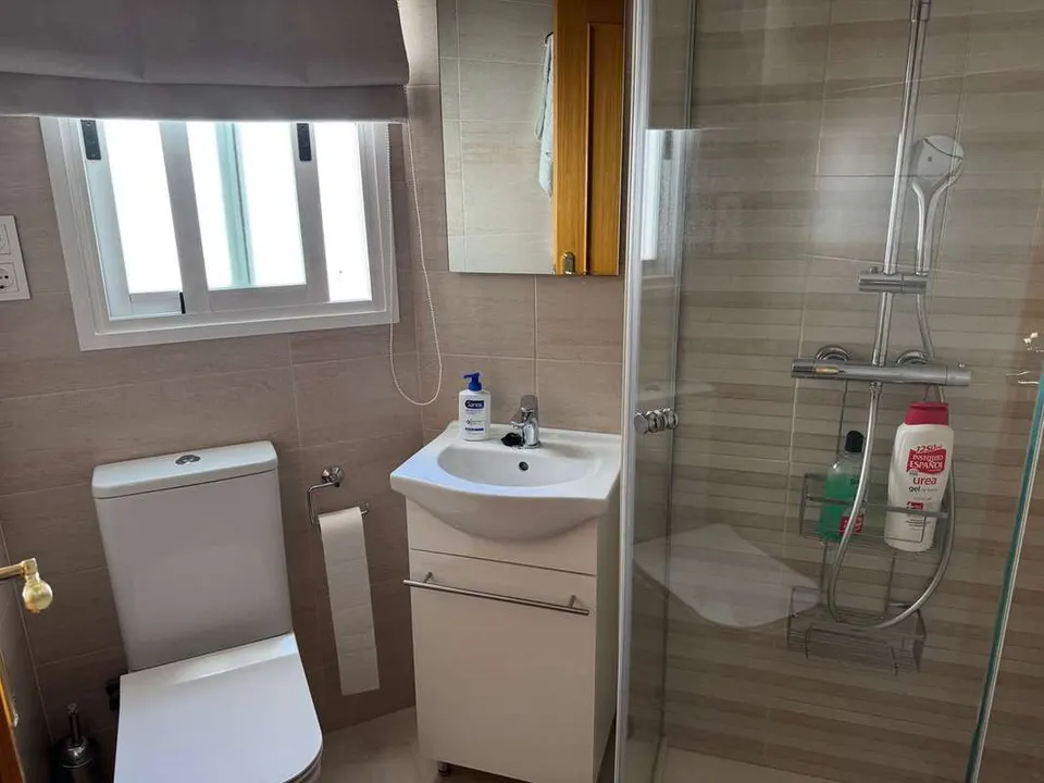 Penthouse z tarasem w Esteponie — zdjęcie