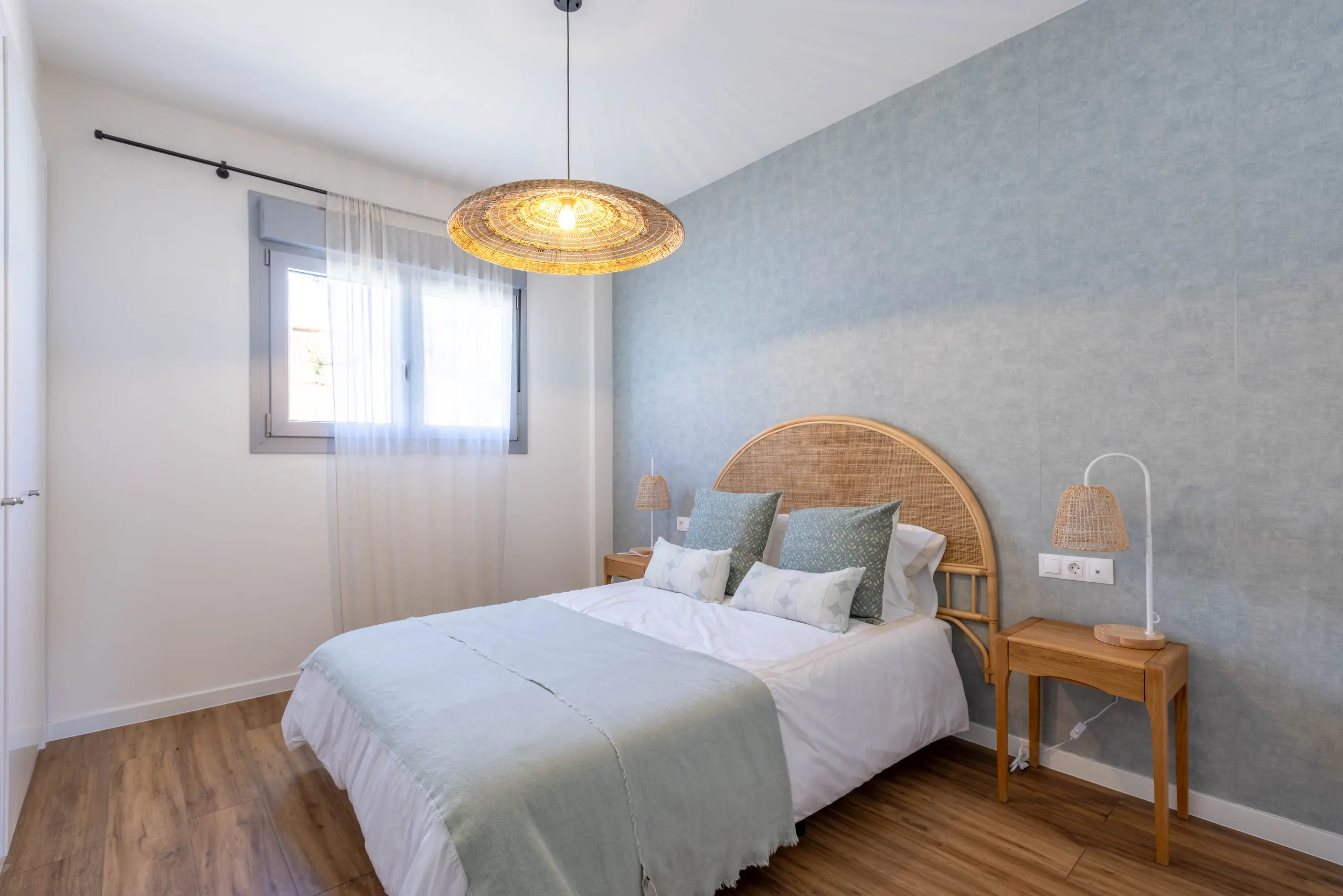 Apartamenty z widokiem na morze w Esteponie