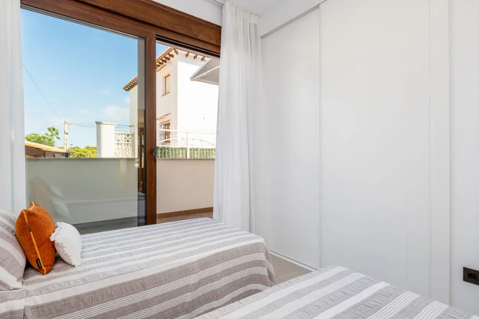 Nowe apartamenty w Torrevieja — zdjęcie 13 z 16