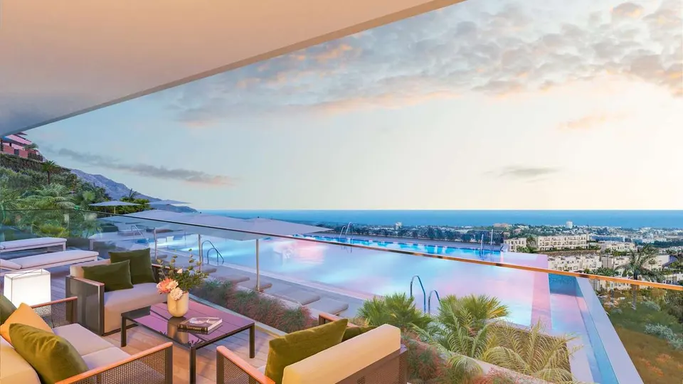 Penthouse z prywatnym basenem w Benahavís — zdjęcie