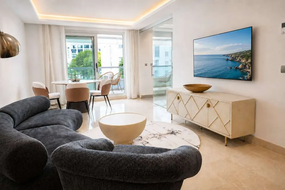 Apartament z widokiem na basen w Marbelli — zdjęcie