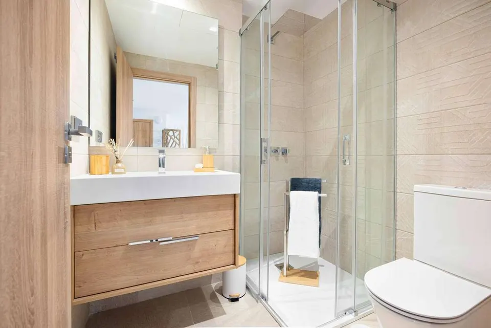 Penthouse z basenem w Casares — zdjęcie