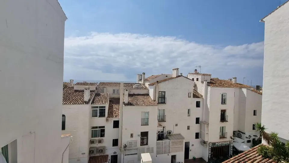 Apartament z widokiem na port w Marbelli — zdjęcie
