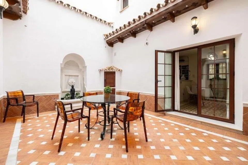 Dom szeregowy z patio w Fuengiroli — zdjęcie
