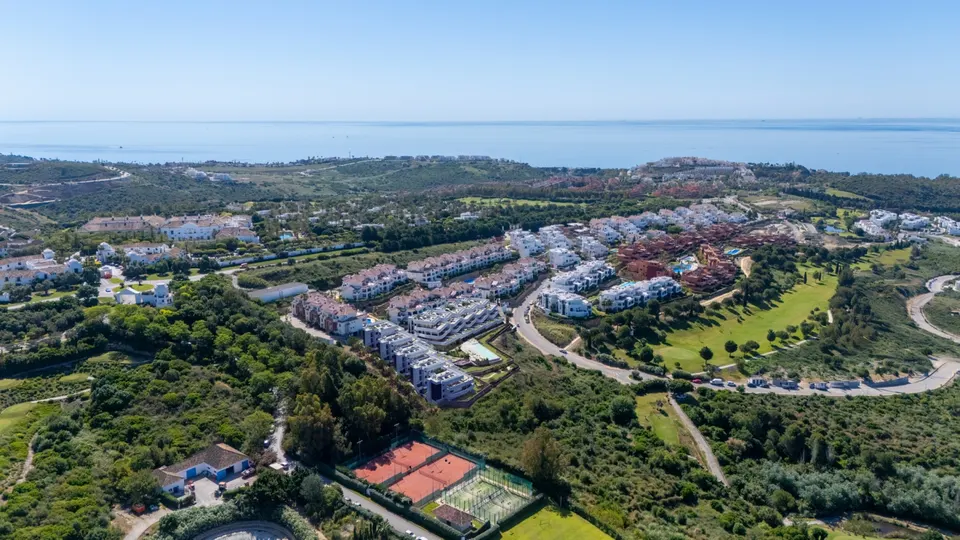 Apartamenty przy polu golfowym w Casares — zdjęcie