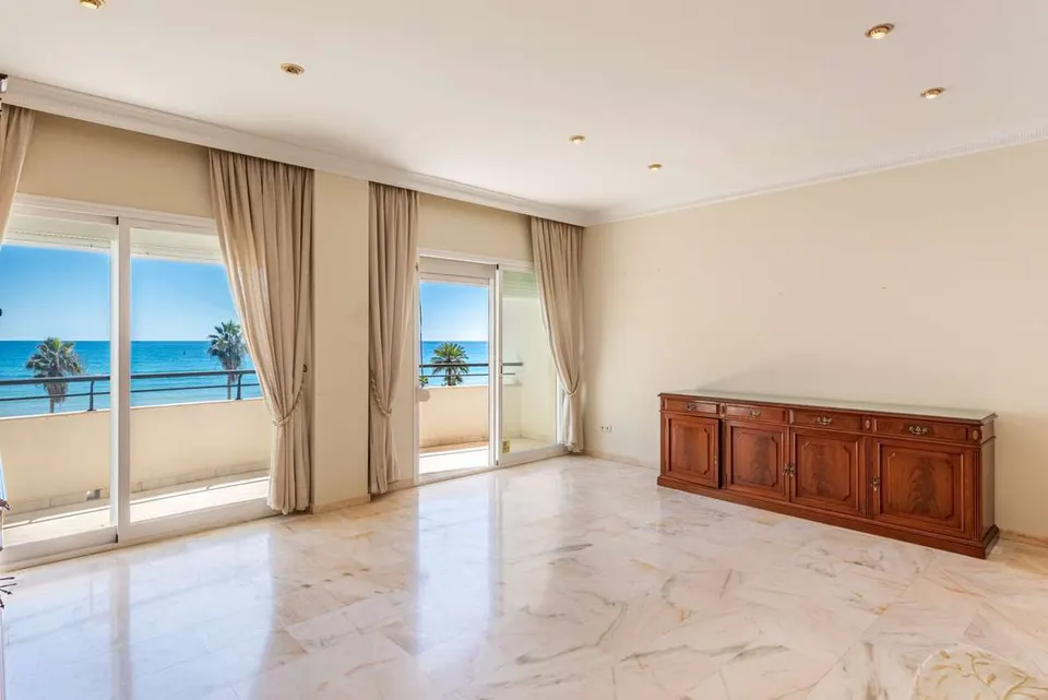 Apartament przy plaży w Esteponie — zdjęcie