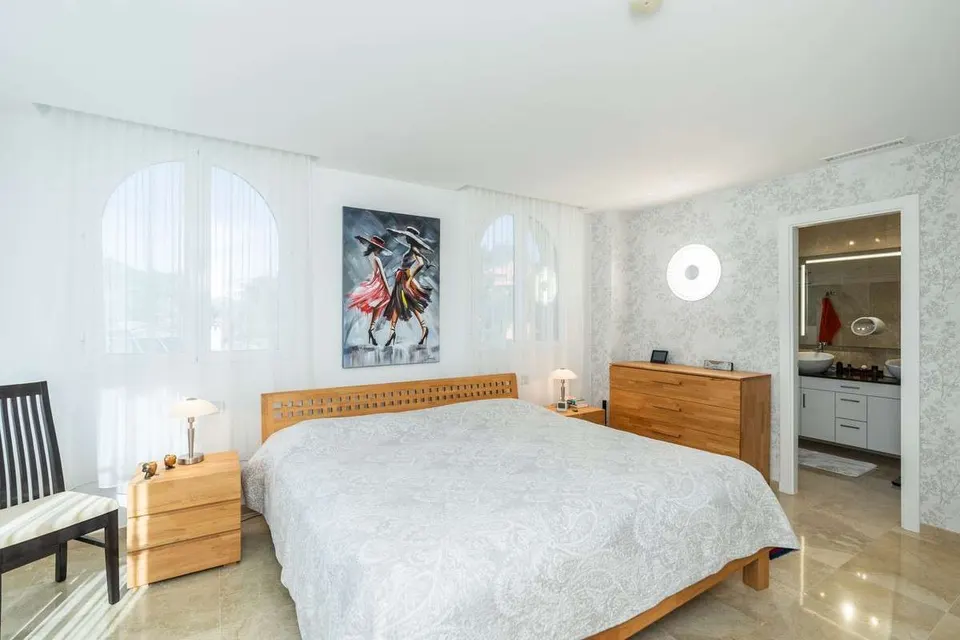 Apartament z widokiem na morze w Benahavís — zdjęcie