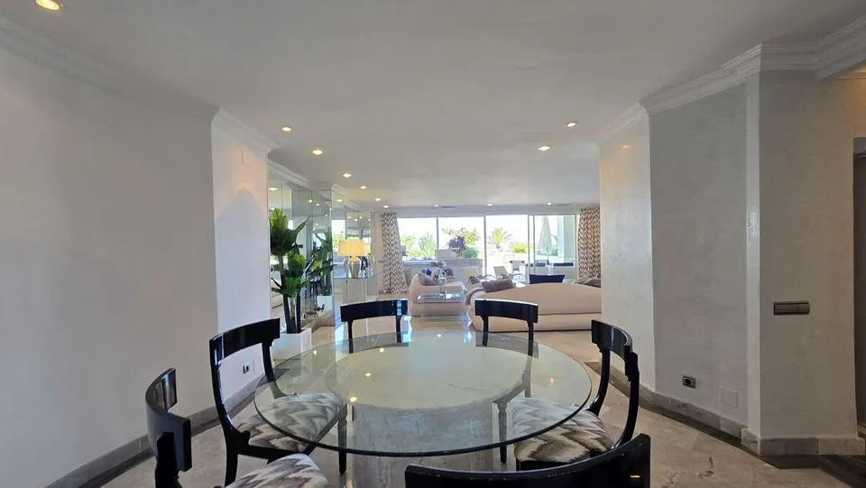 Apartament przy plaży w Marbelli — zdjęcie