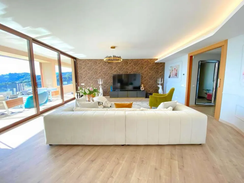 Apartament z widokiem na morze w Benahavís — zdjęcie